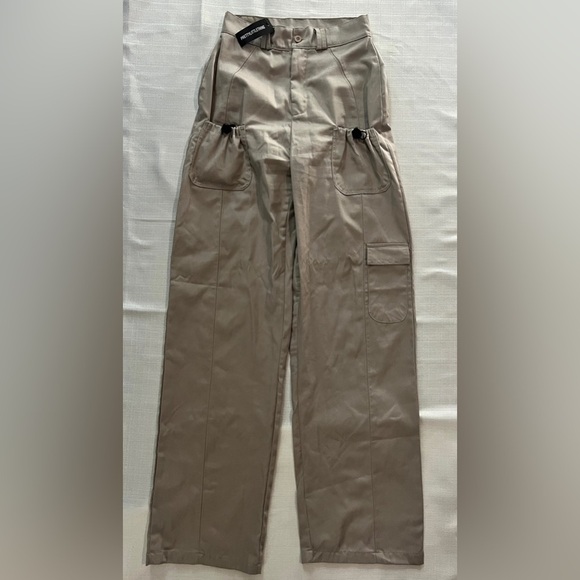 PrettyLittleThing Beige Cargo Pants Size 2 NWT - Picture 1 of 9
